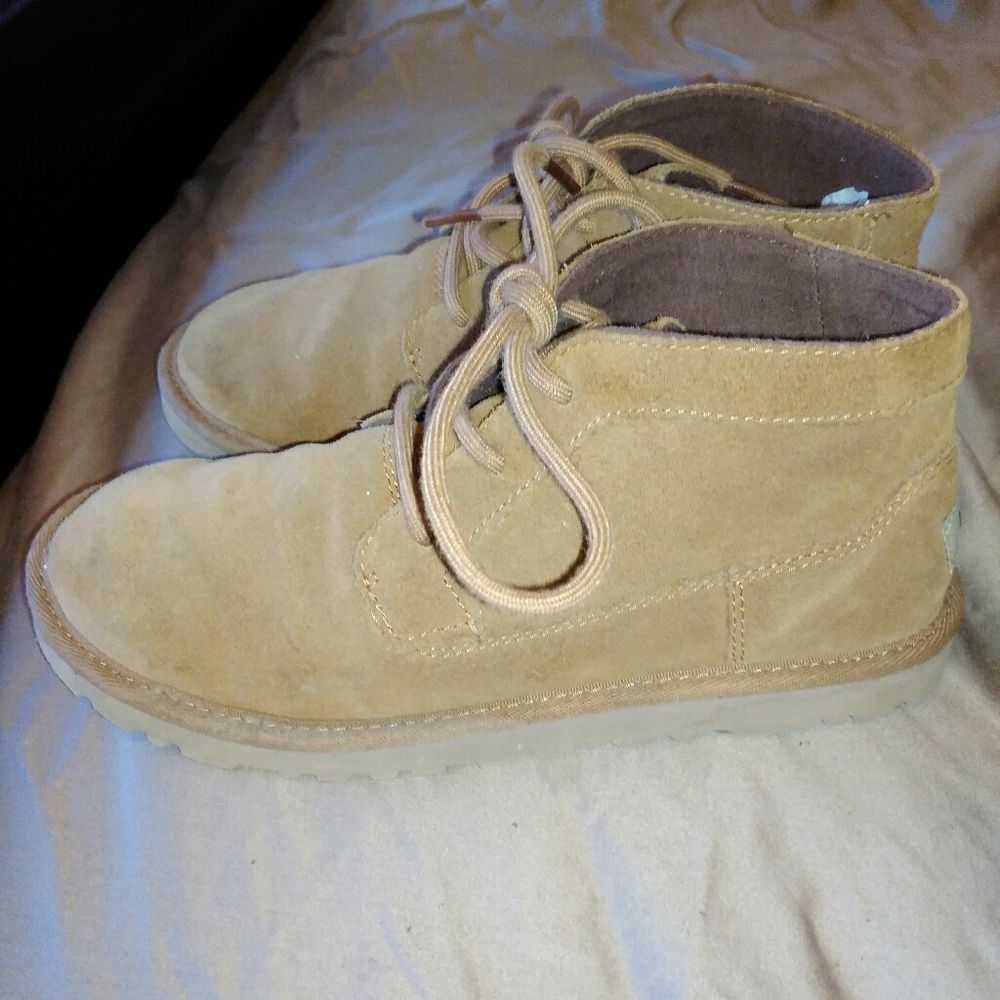 Boys shoes